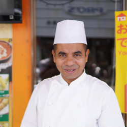インド料理店デヴィ店長 | 岩国市でワークショップならイロハーブ